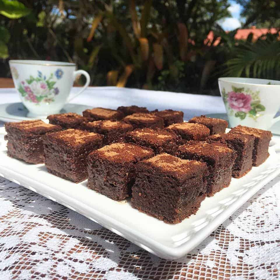 Gooey Fudge Brownies - Quirky Cooking Style